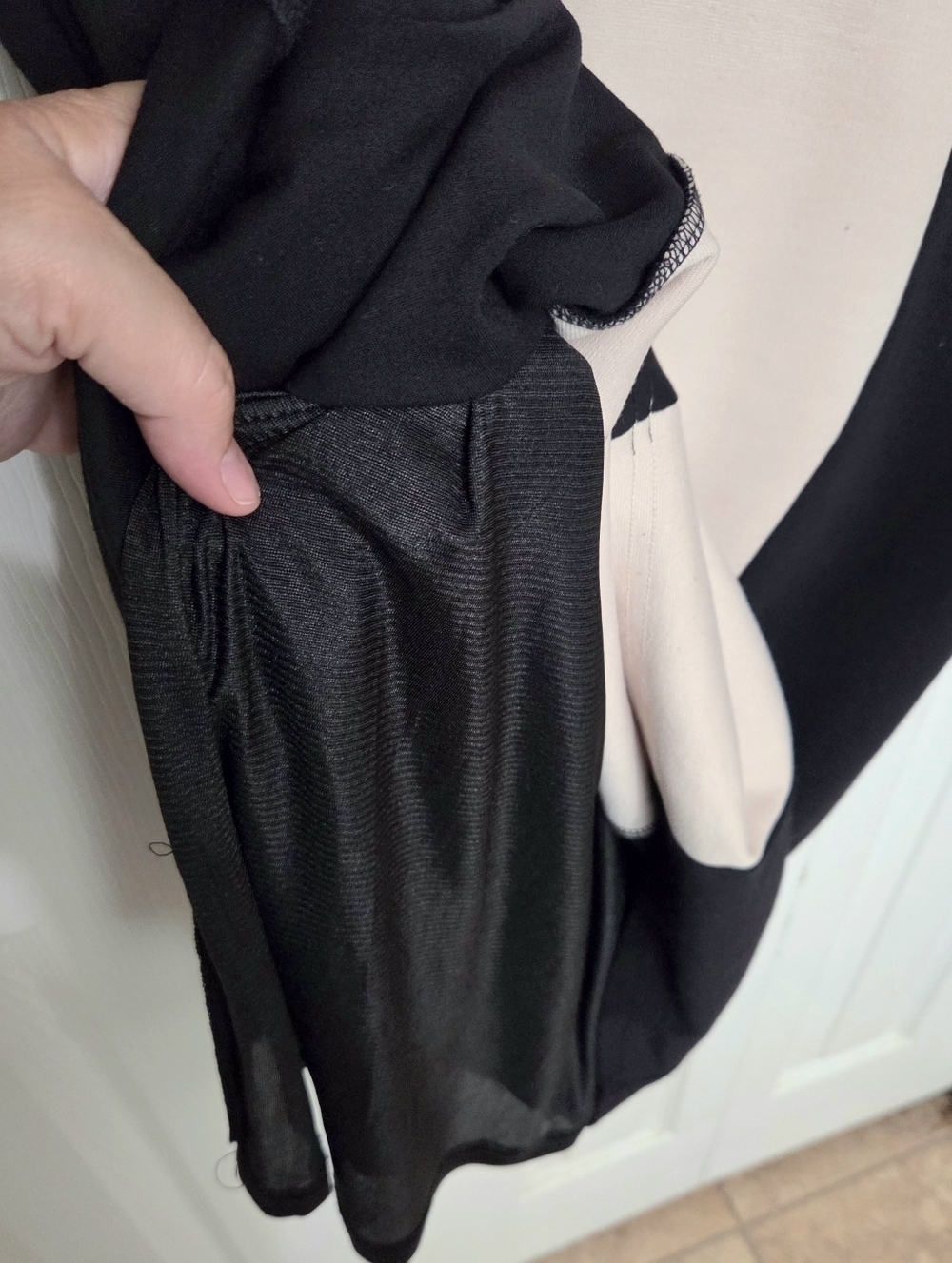 Vfemage Black and Beige Colorblock Dress - Picture 6 of 10